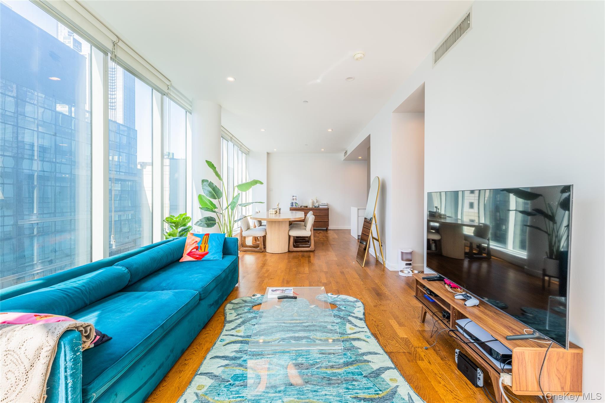 #4 photo, 2717 42nd Road, クイーンズ区 Long Island City , NY 11101