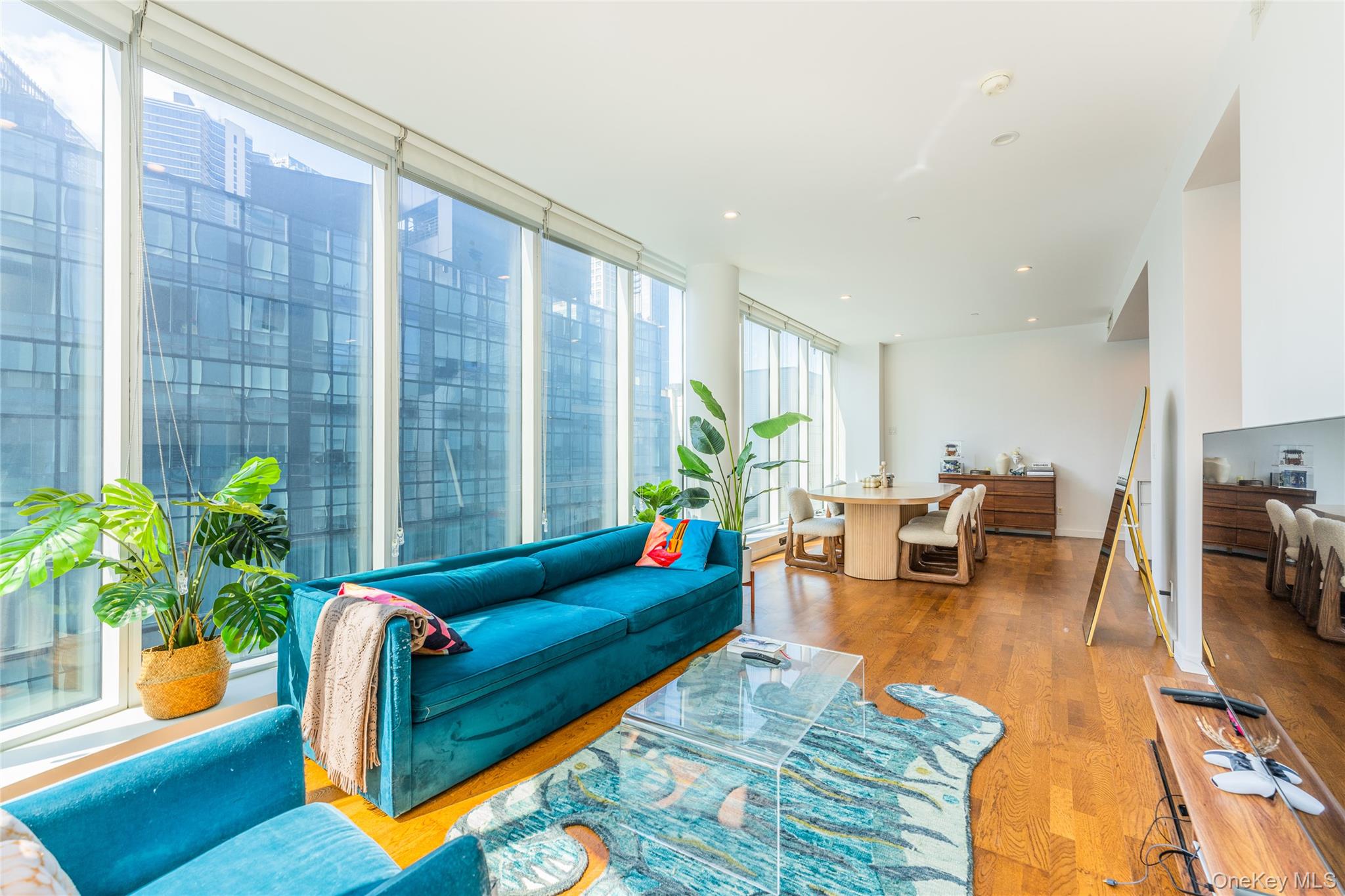 #5 photo, 2717 42nd Road, クイーンズ区 Long Island City , NY 11101