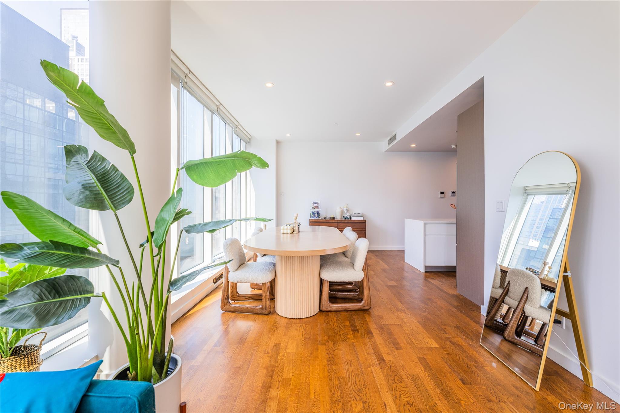 #7 photo, 2717 42nd Road, クイーンズ区 Long Island City , NY 11101