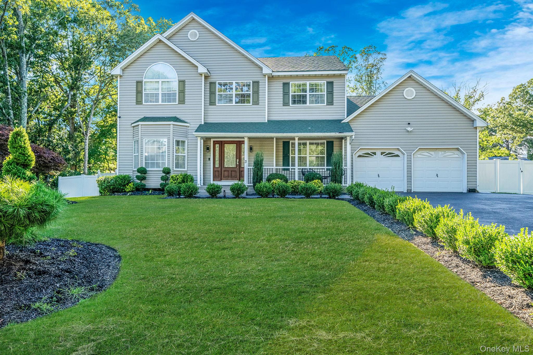 #1 photo, 3 Embassy Road, Selden , NY 11784