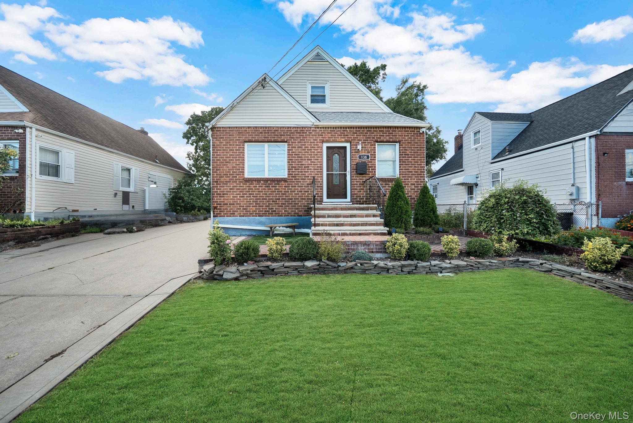 #1 photo, 138 Ormonde Boulevard, Valley Stream , NY 11580