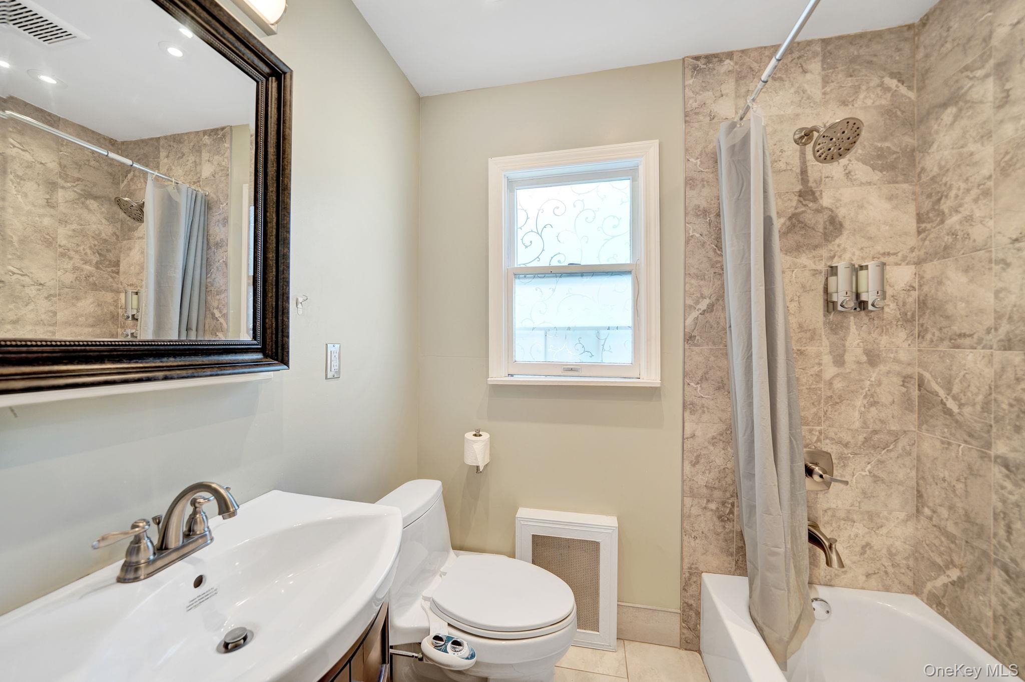 #13 photo, 138 Ormonde Boulevard, Valley Stream , NY 11580