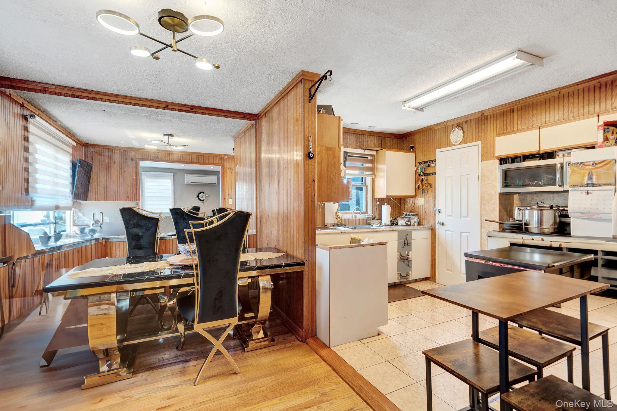 #3 photo, 138 Ormonde Boulevard, Valley Stream , NY 11580