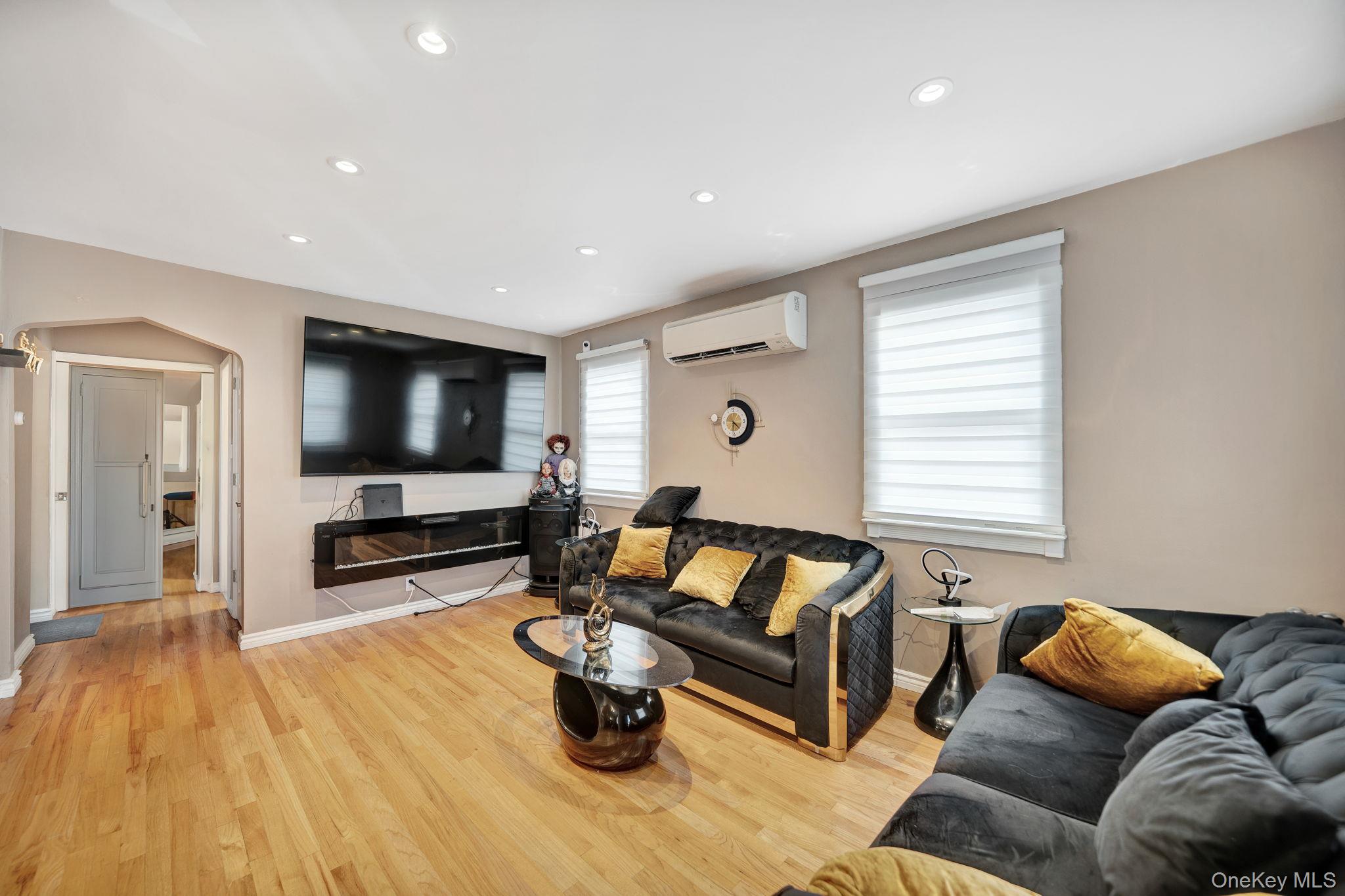 #9 photo, 138 Ormonde Boulevard, Valley Stream , NY 11580