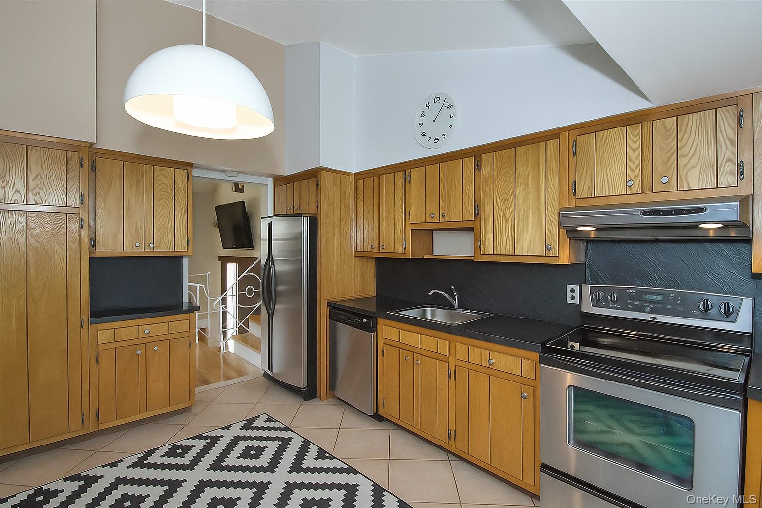 #3 photo, 29 Village Drive, Jericho , NY 11753