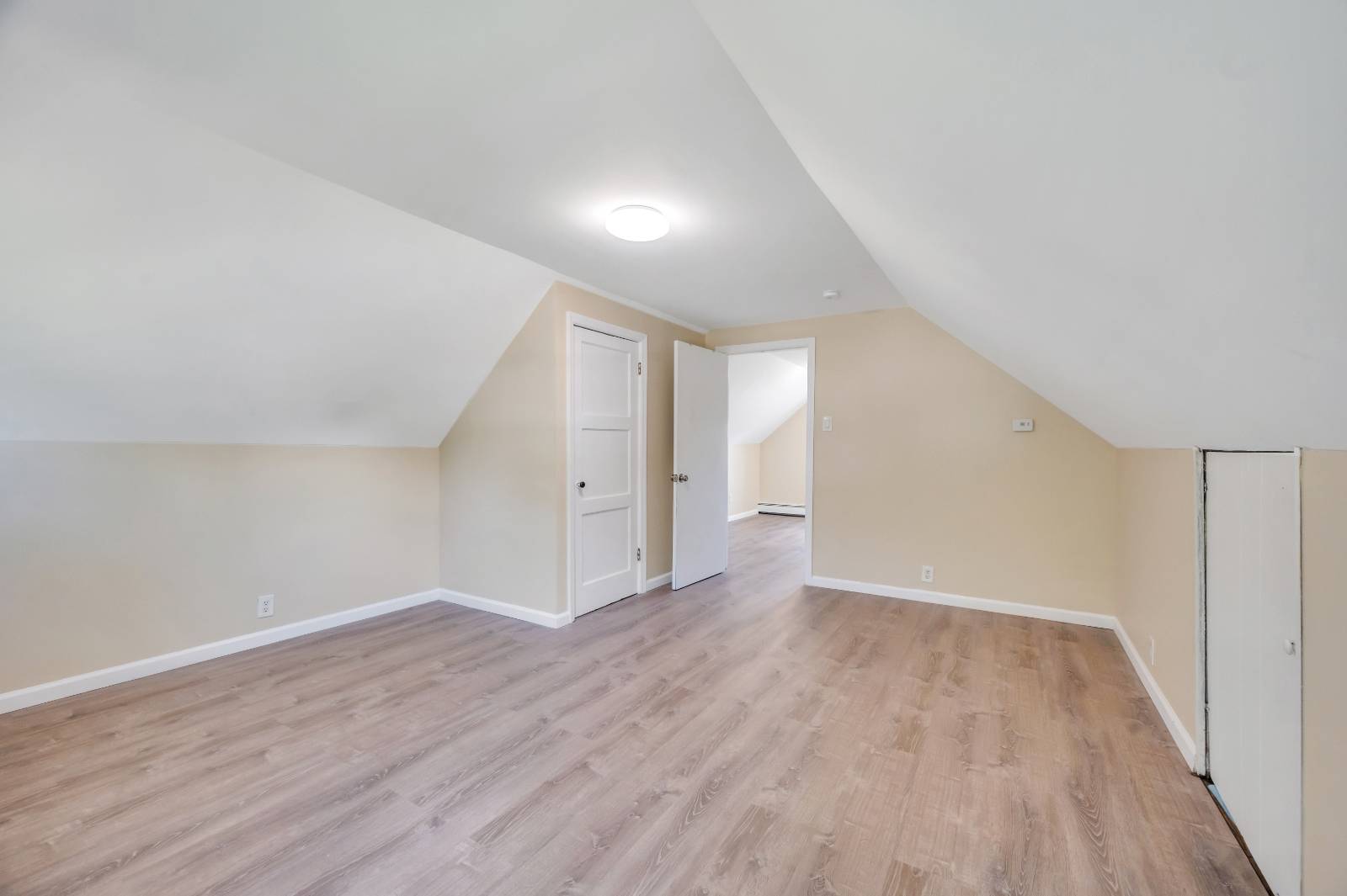 #14 photo, 88 Anchor Lane, Levittown , NY 11756