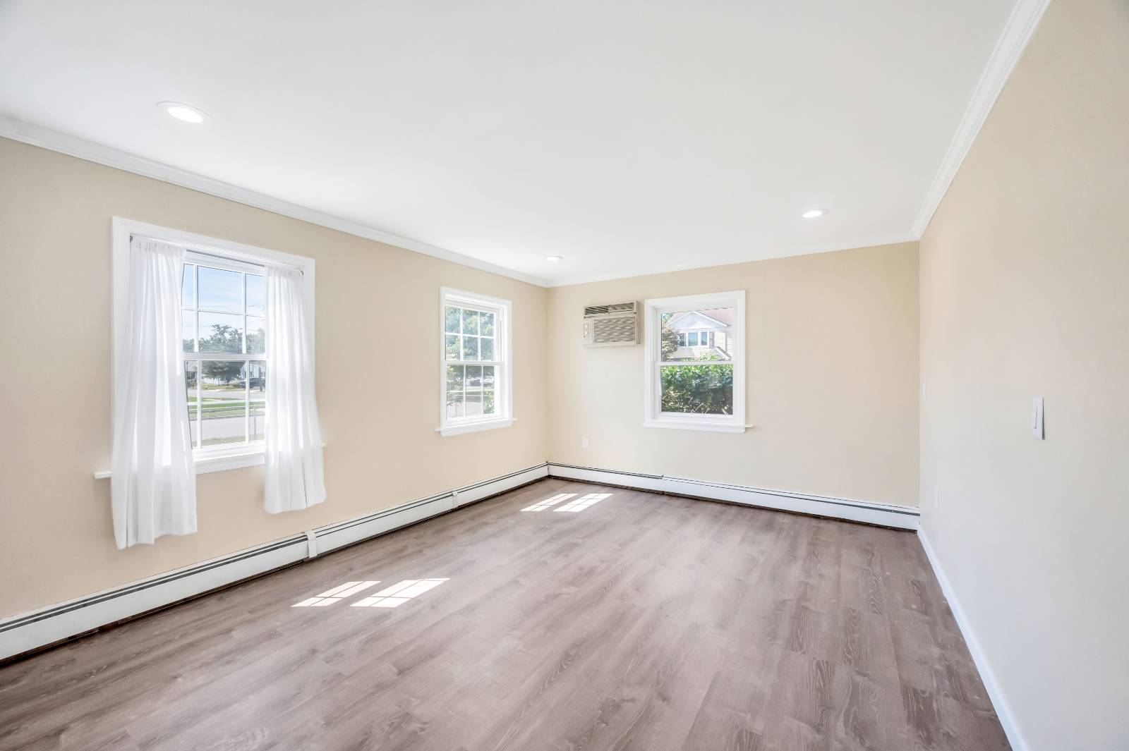 #17 photo, 88 Anchor Lane, Levittown , NY 11756