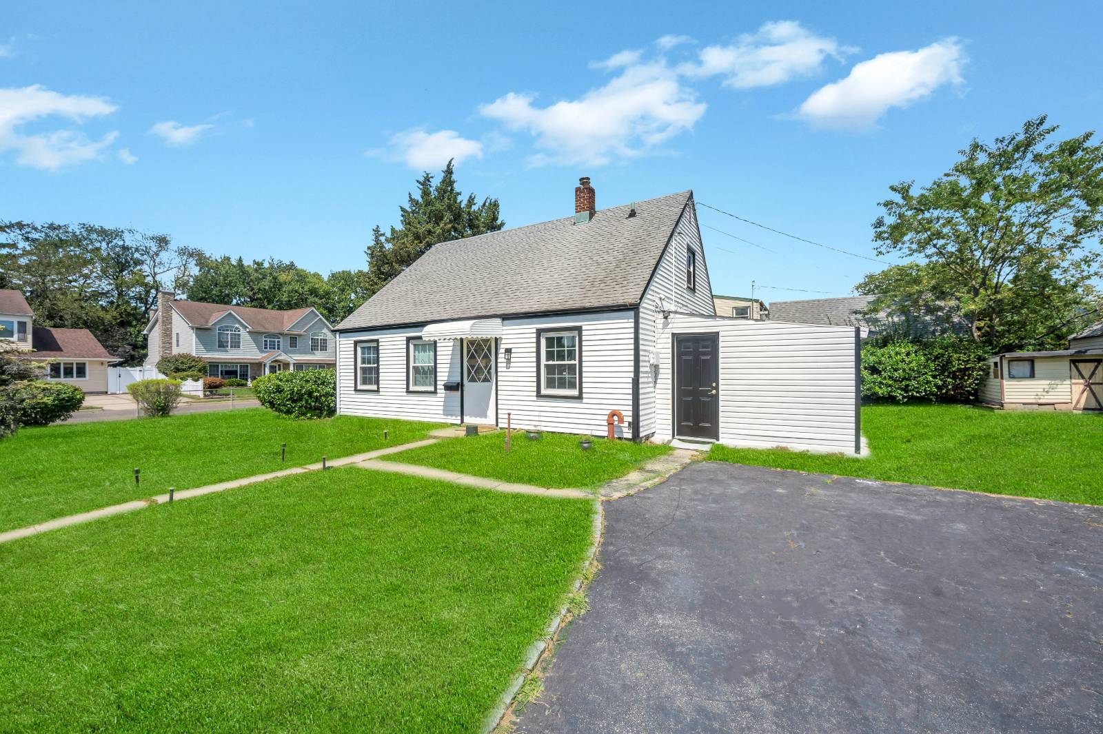 #3 photo, 88 Anchor Lane, Levittown , NY 11756