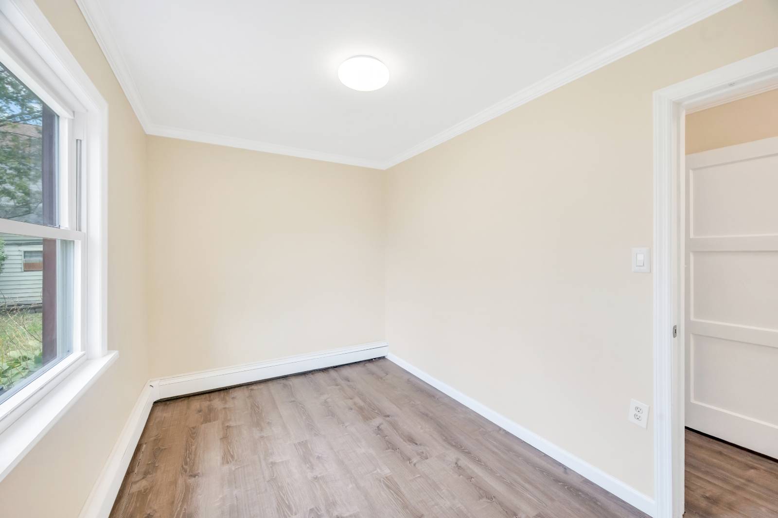 #6 photo, 88 Anchor Lane, Levittown , NY 11756