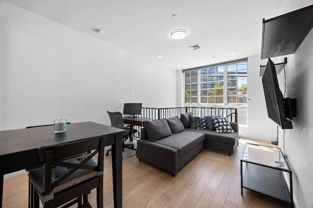 #7 photo, 21-19 46th Avenue, #1, クイーンズ区 Long Island City , NY 11101