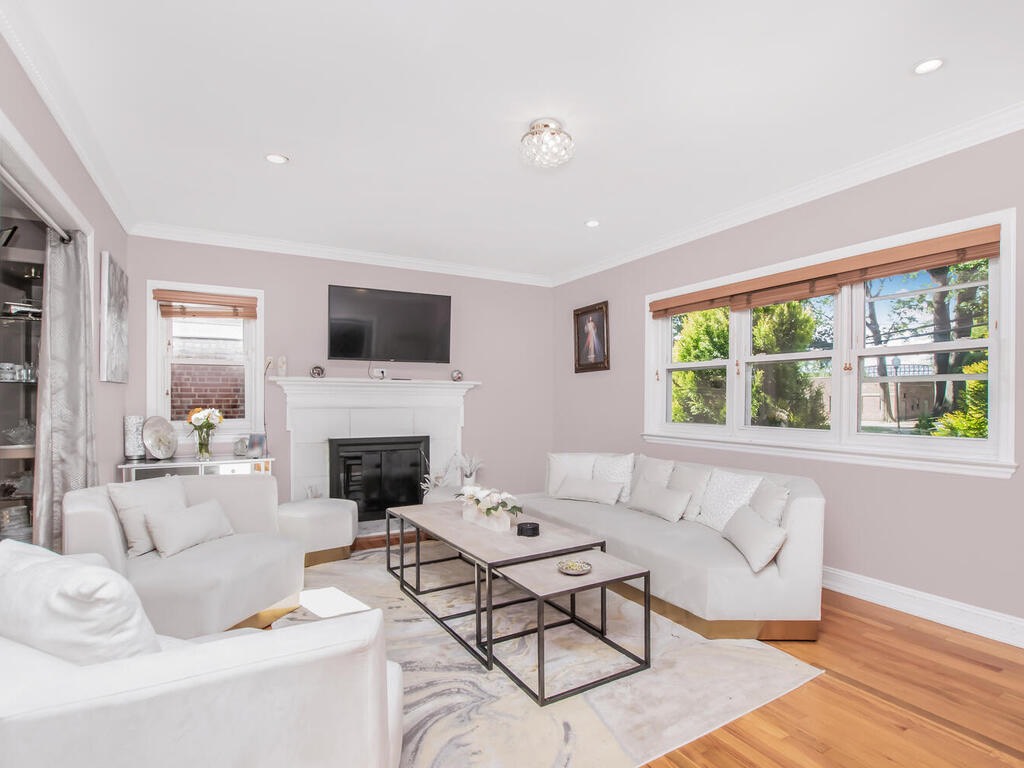 #11 photo, 135 Midland Ter, Yonkers , NY 10704