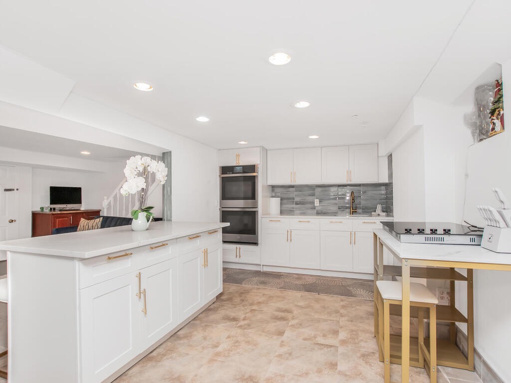 #34 photo, 135 Midland Ter, Yonkers , NY 10704