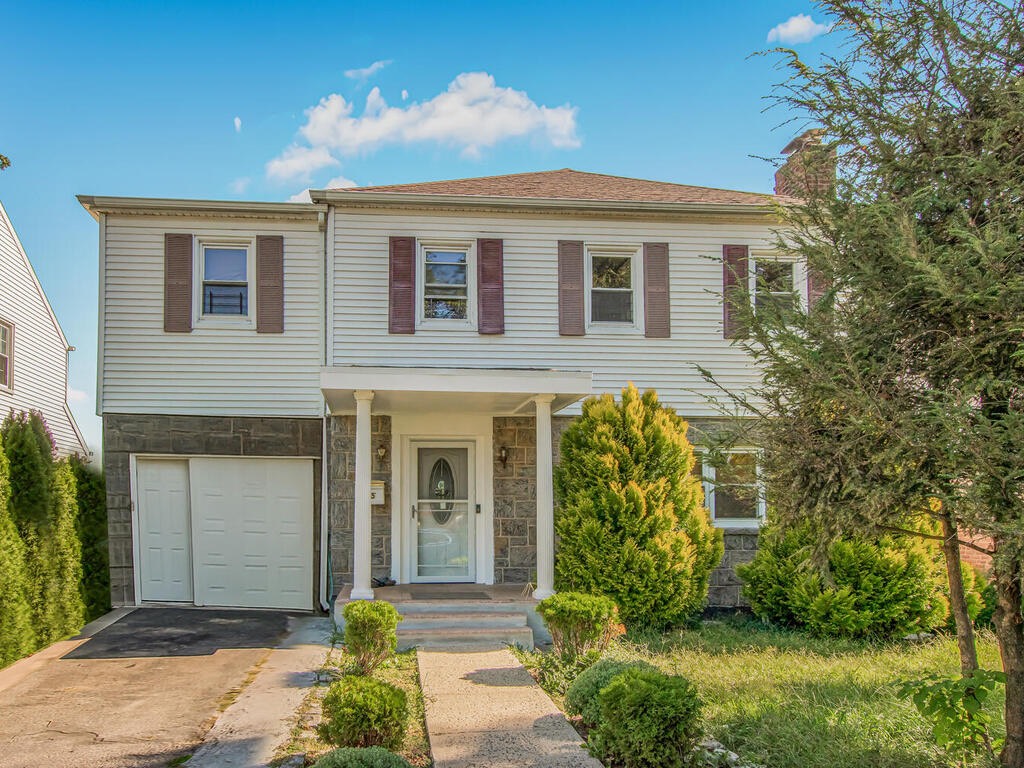 #4 photo, 135 Midland Ter, Yonkers , NY 10704