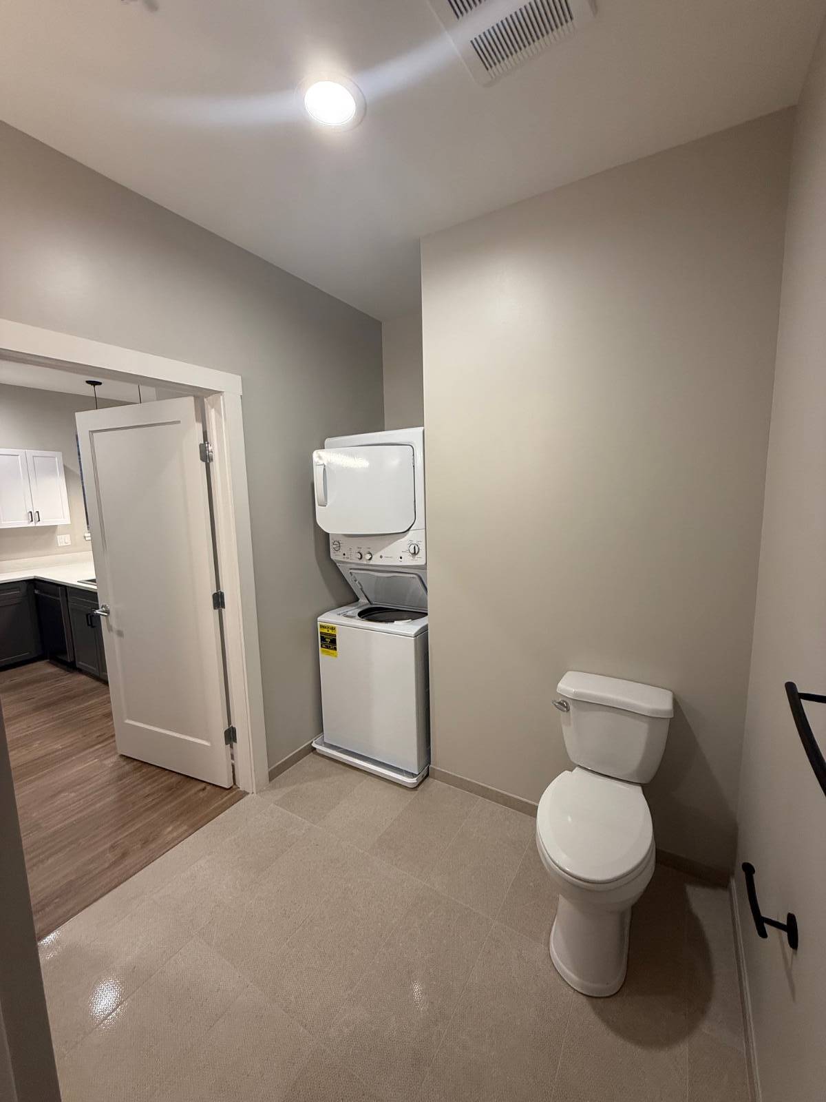 #5 photo, 214 Kinne St, #102, East Syracuse , NY 13057