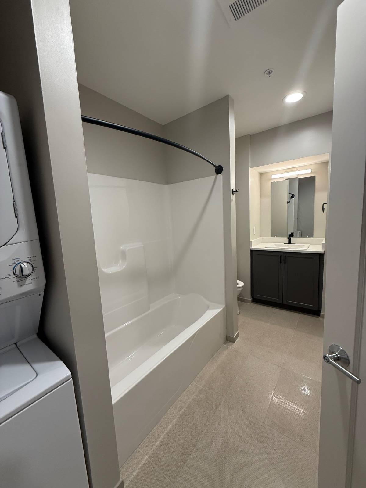 #8 photo, 214 Kinne St, #105, East Syracuse , NY 13057