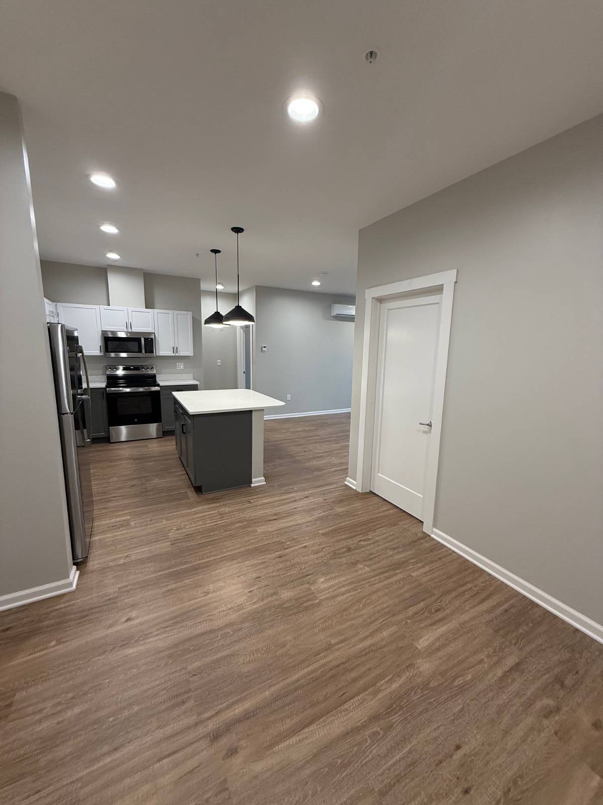 #3 photo, 214 Kinne St, #201, East Syracuse , NY 13057