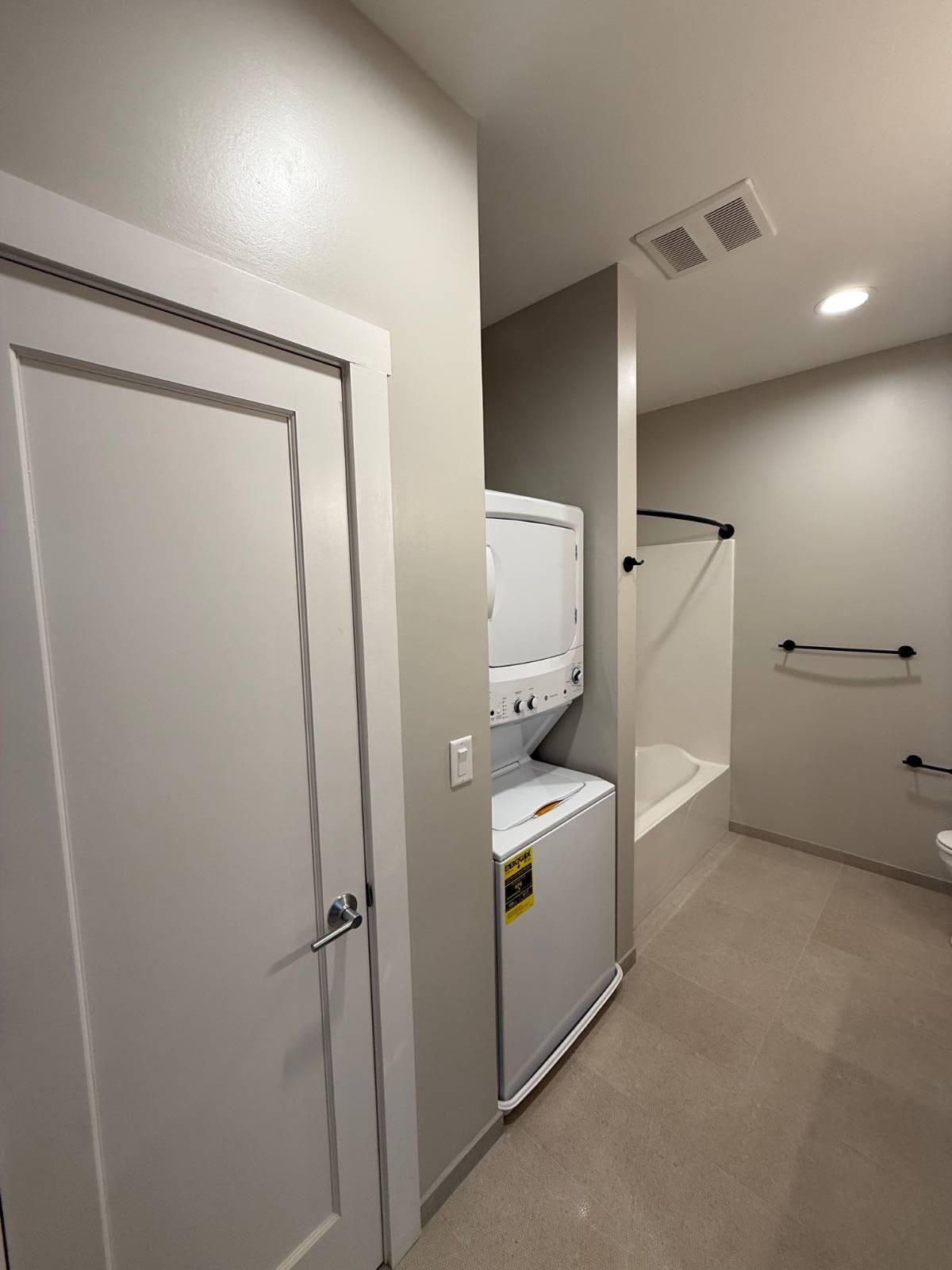 #6 photo, 214 Kinne St, #201, East Syracuse , NY 13057