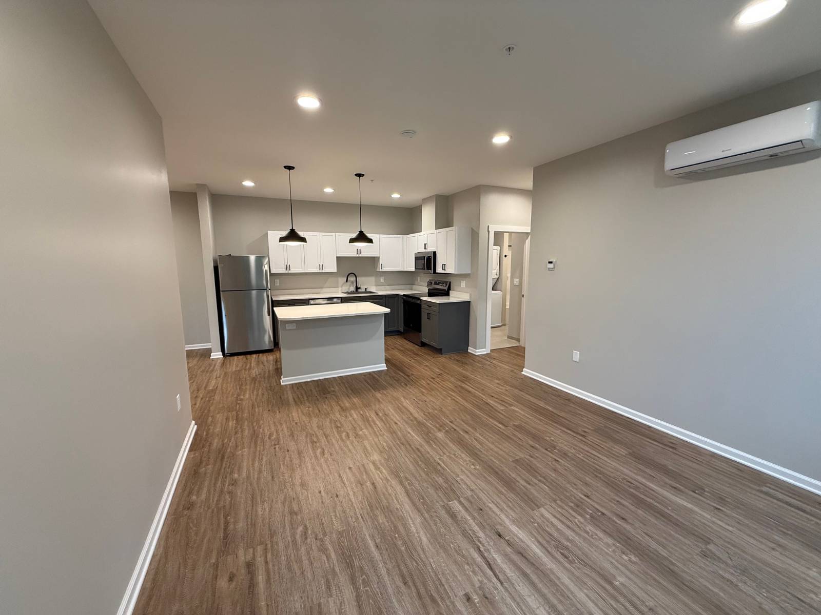 #1 photo, 214 Kinne St, #202, East Syracuse , NY 13057