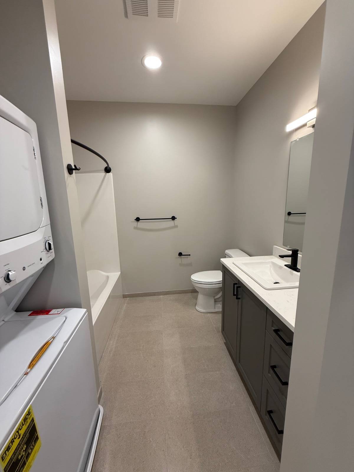 #10 photo, 214 Kinne St, #202, East Syracuse , NY 13057