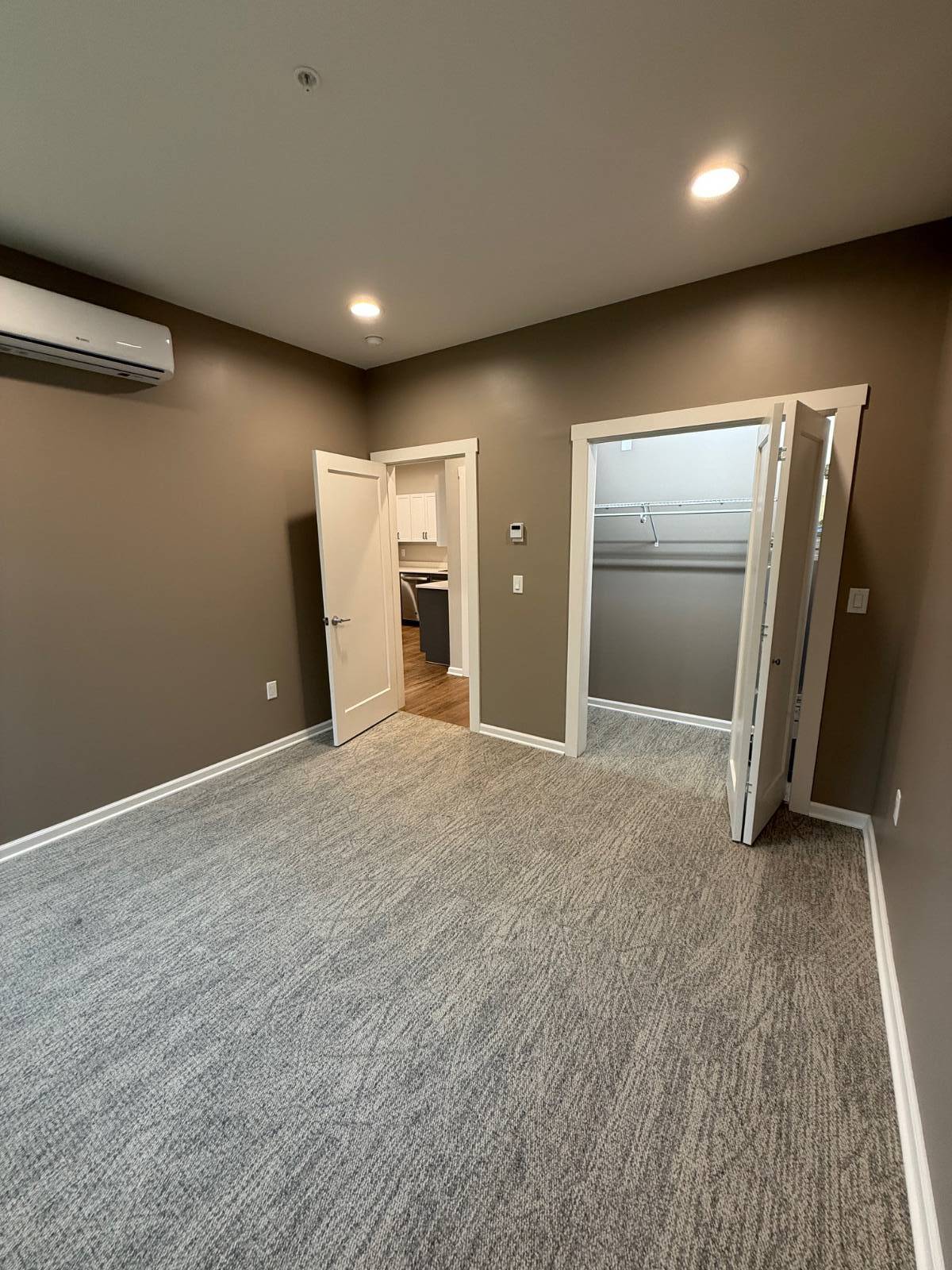 #8 photo, 214 Kinne St, #202, East Syracuse , NY 13057