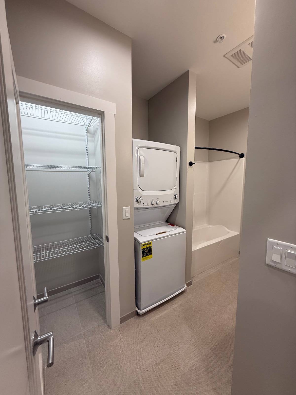 #9 photo, 214 Kinne St, #202, East Syracuse , NY 13057