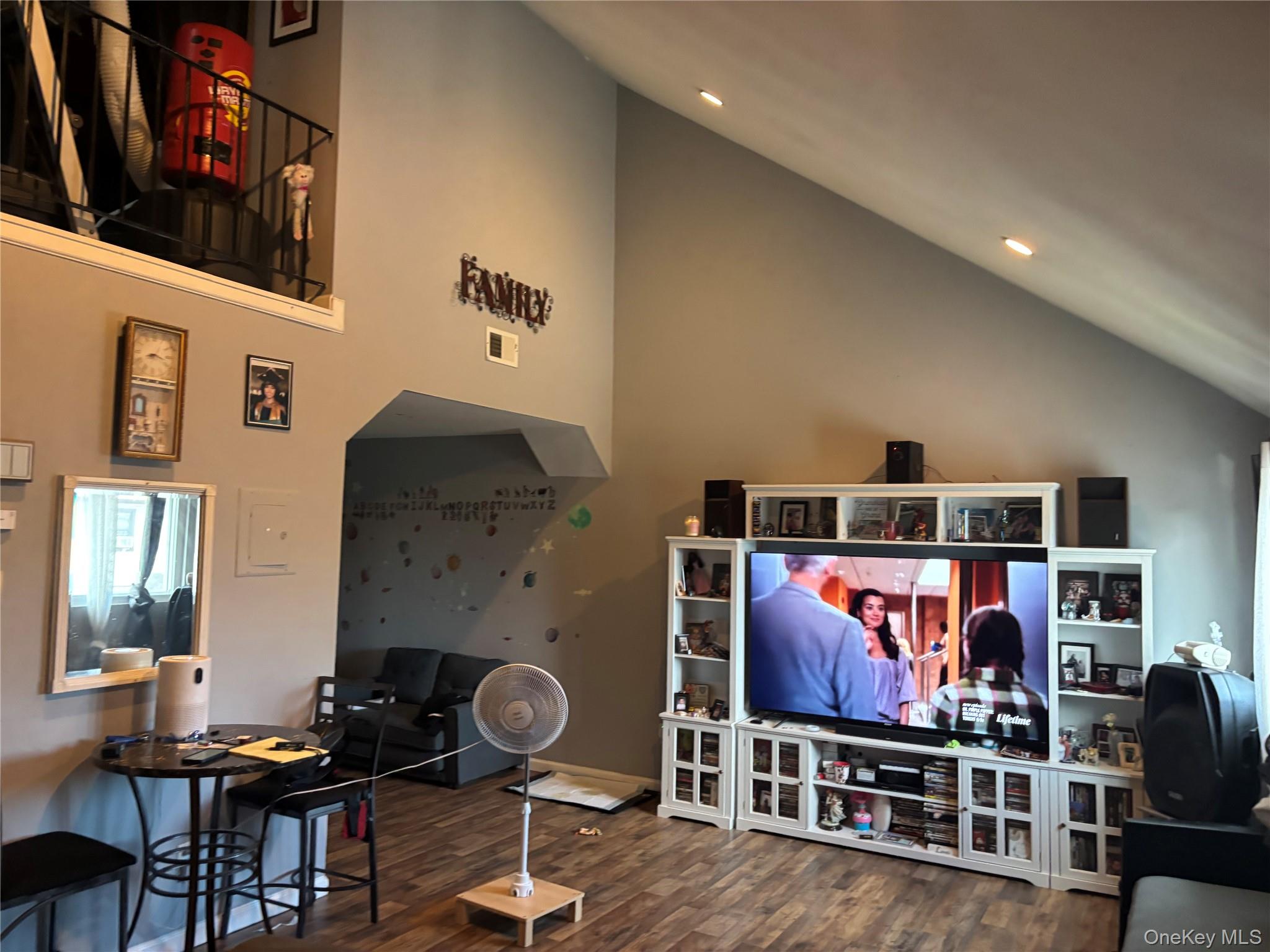 #3 photo, 257 Maple Parkway, Staten Island , NY 10303