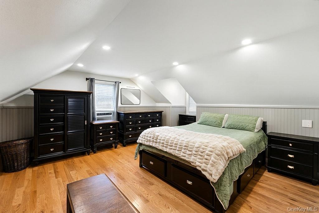 #15 photo, 46 Ongley Street, Rockville Centre , NY 11570