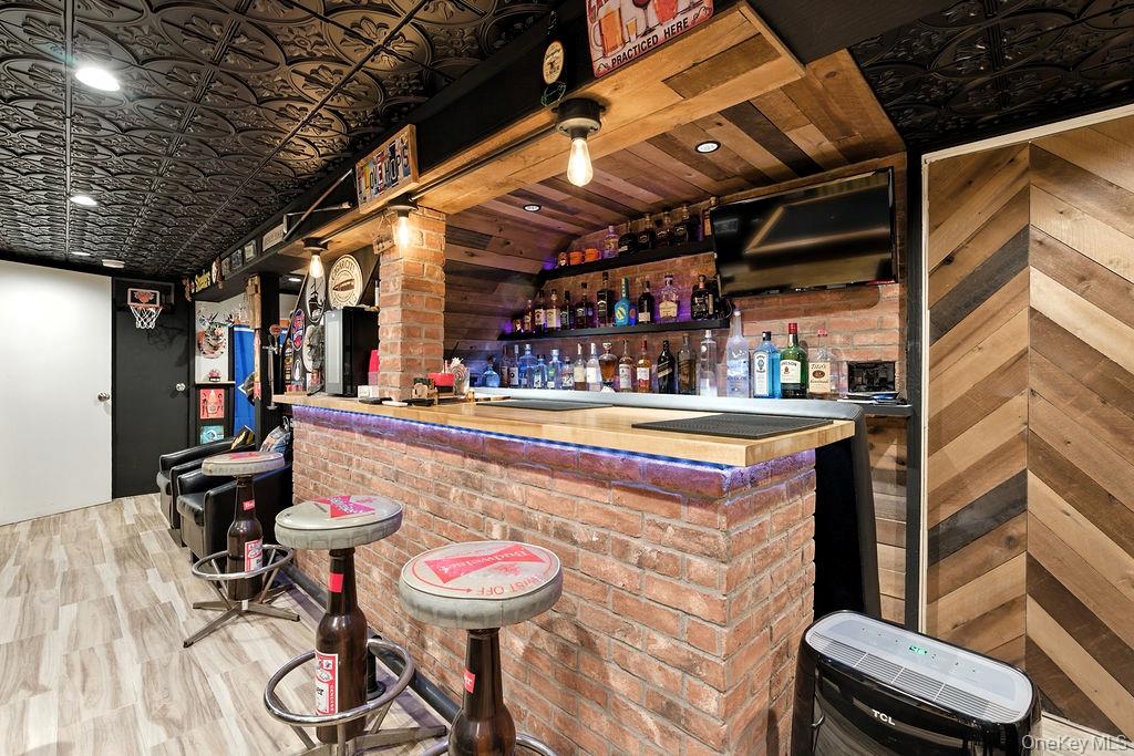 #19 photo, 46 Ongley Street, Rockville Centre , NY 11570