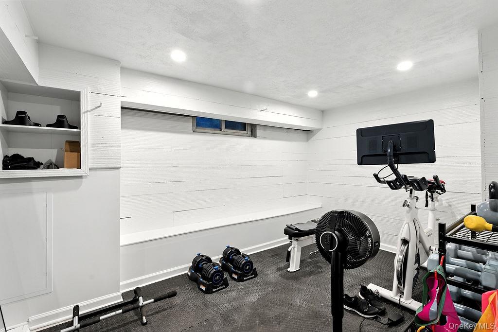 #20 photo, 46 Ongley Street, Rockville Centre , NY 11570