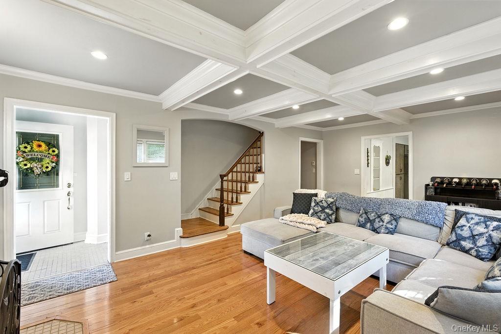 #5 photo, 46 Ongley Street, Rockville Centre , NY 11570