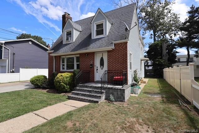 #2 photo, 40 Wagner Avenue, Roosevelt , NY 11575