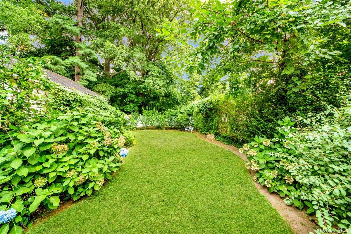 #5 photo, 2 Valois Place, Mount Vernon , NY 10552