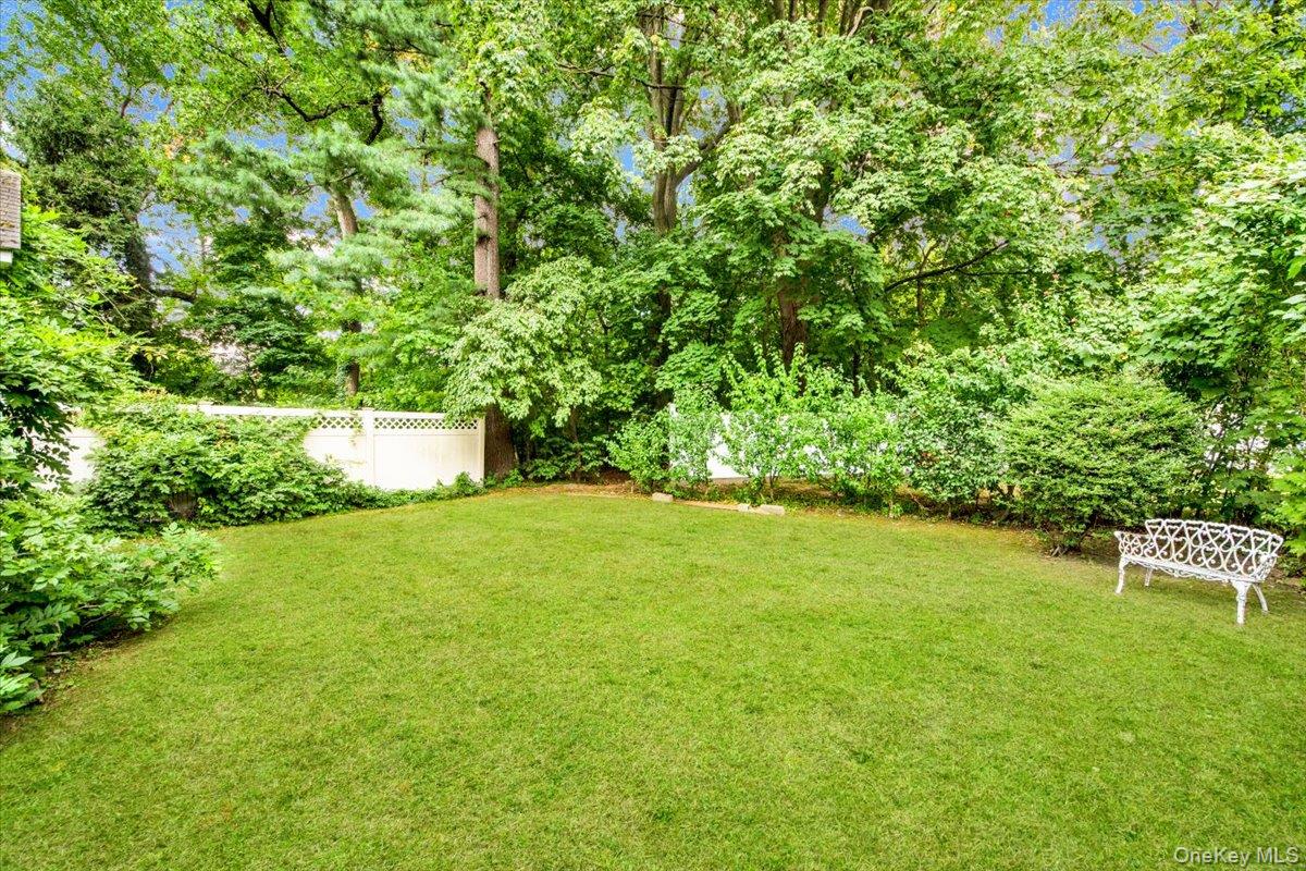 #6 photo, 2 Valois Place, Mount Vernon , NY 10552