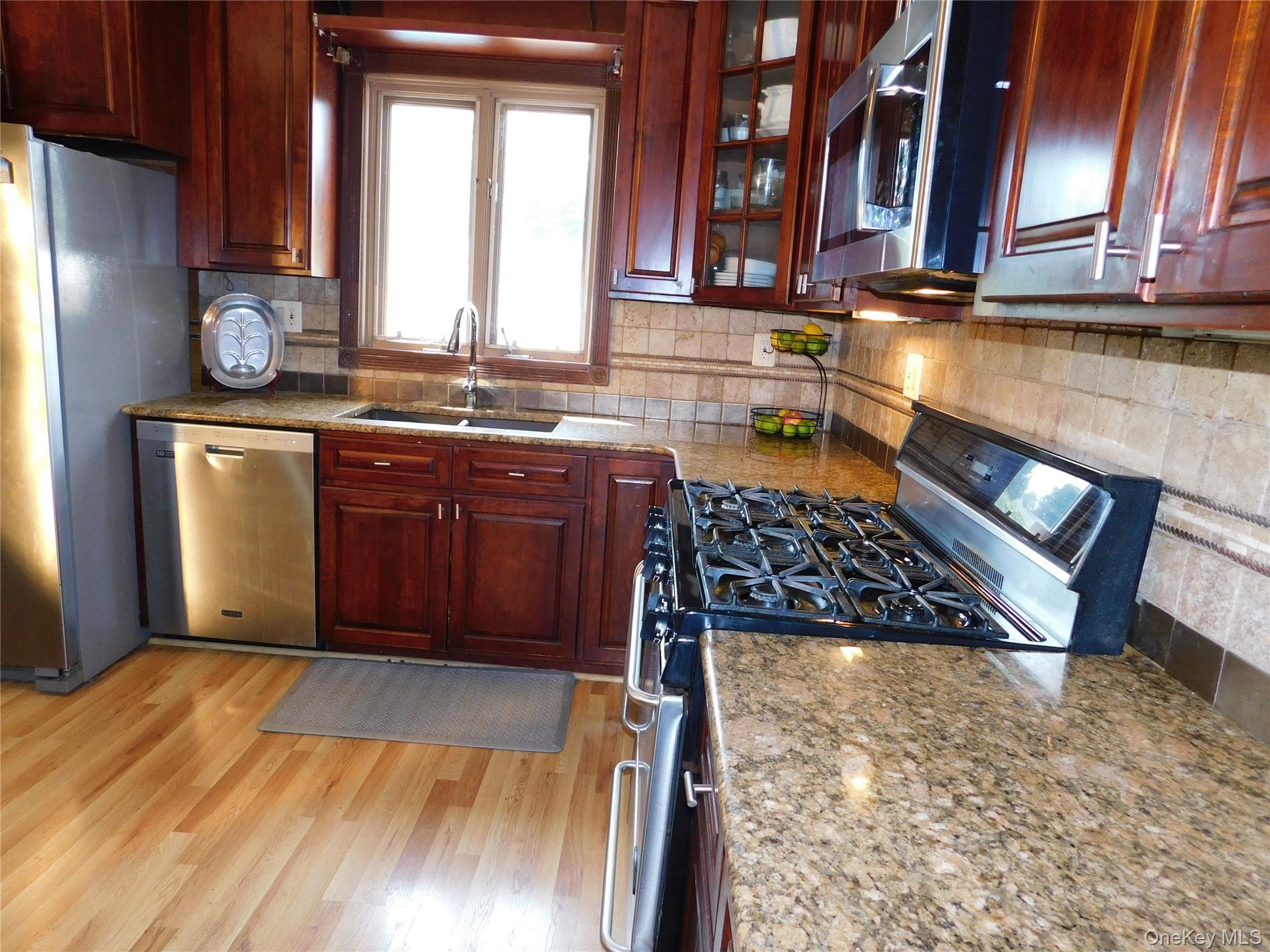 #13 photo, 61 Newport Road, Yonkers , NY 10710