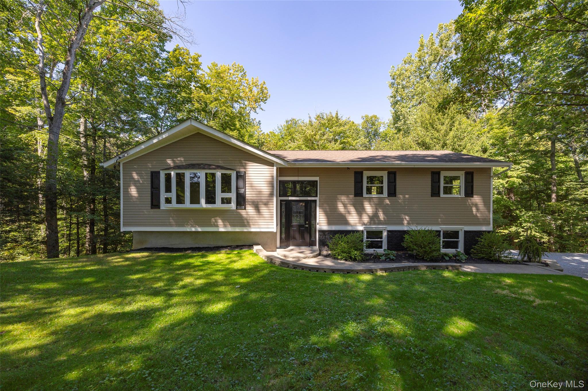 #1 photo, 11 Coleman Road, Hyde Park , NY 12538