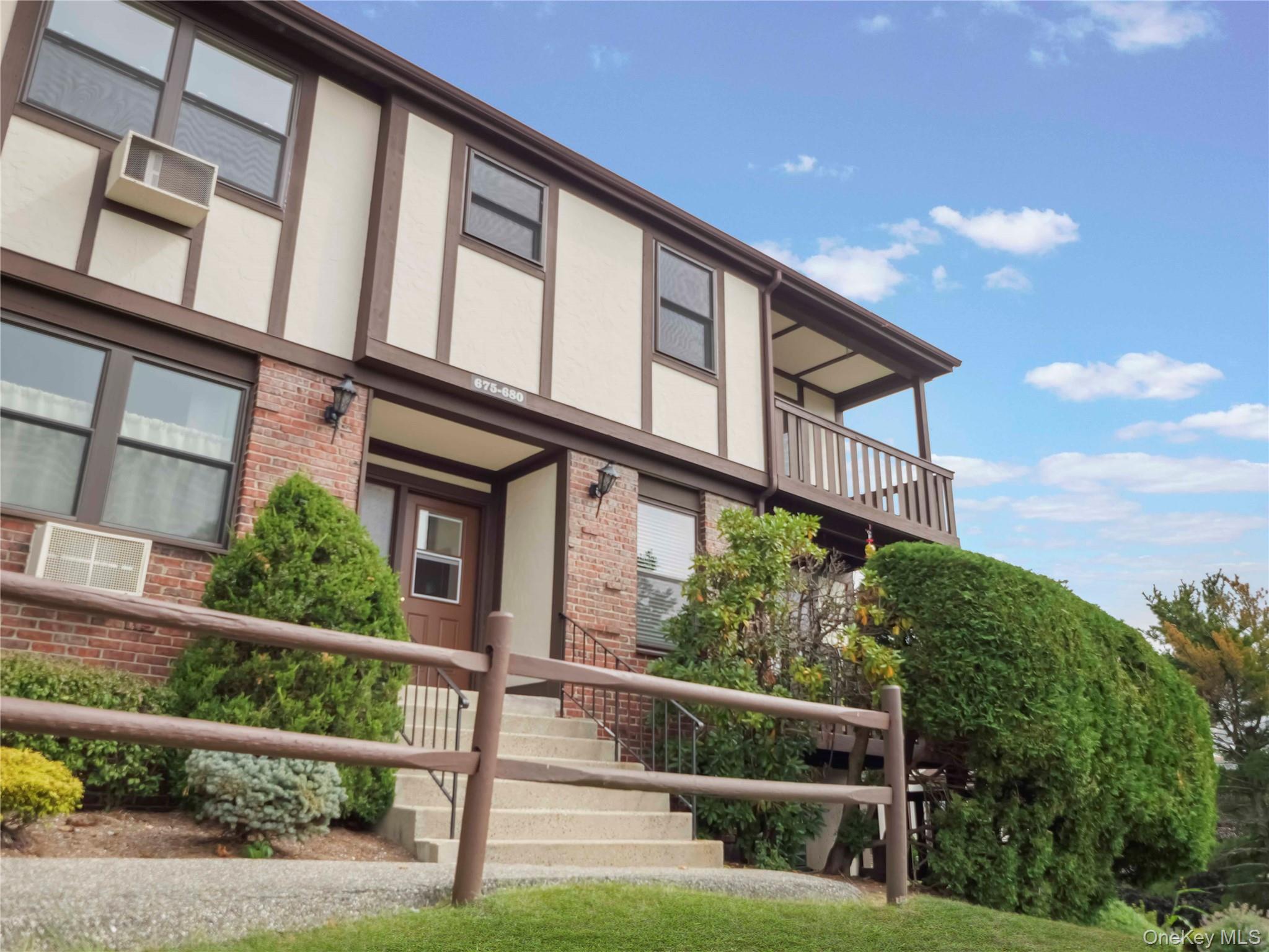 #1 photo, 680 Sierra Vista Lane, Valley Cottage , NY 10989