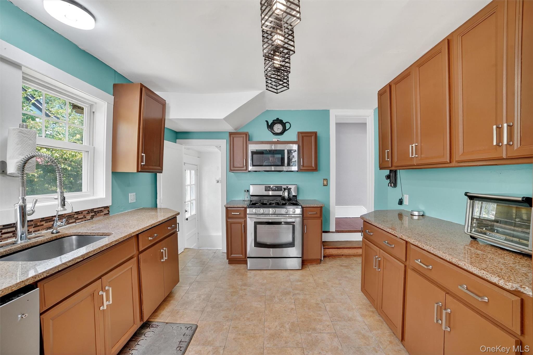 #17 photo, 1 Irving Place, New Rochelle , NY 10801