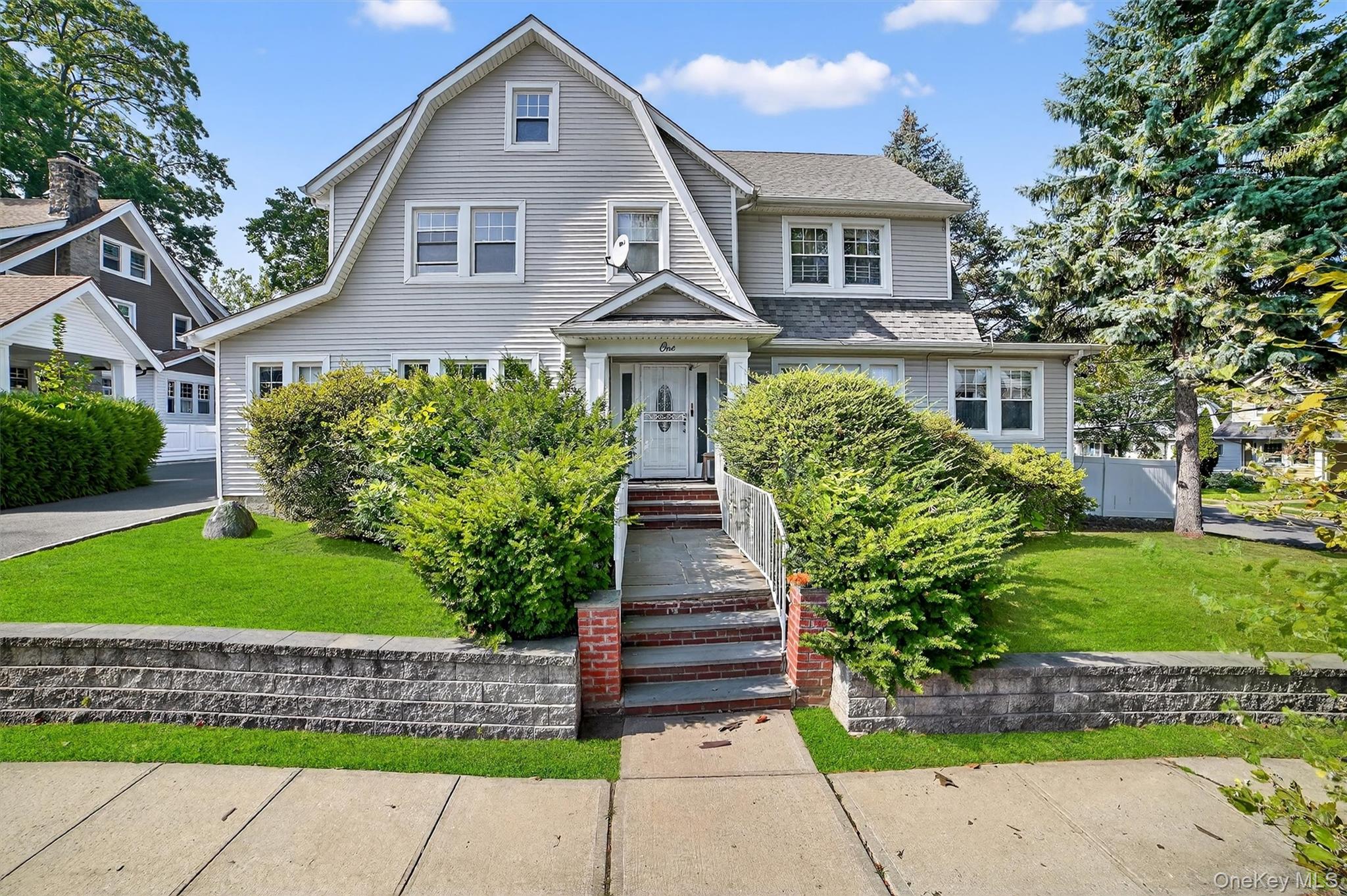 #2 photo, 1 Irving Place, New Rochelle , NY 10801