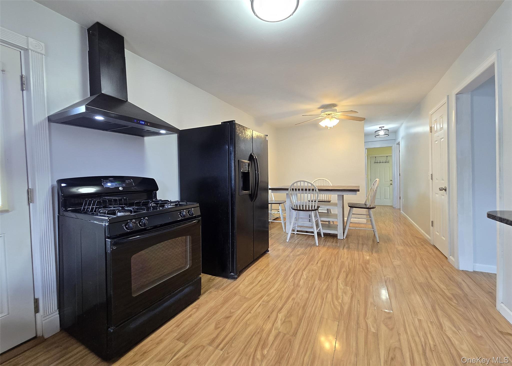 #13 photo, 765 Shore Walk, サフォーク郡 Lindenhurst , NY 11757