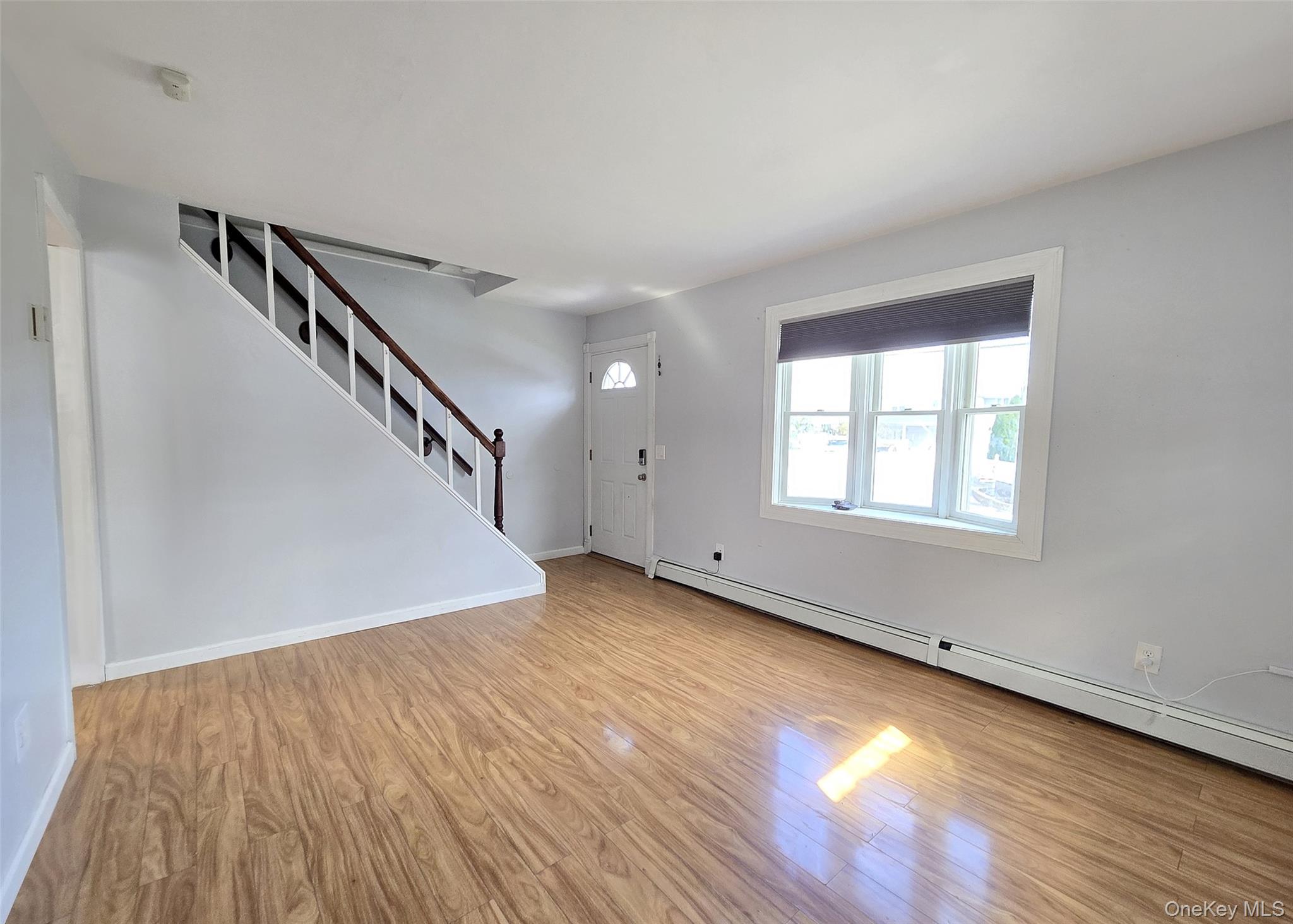 #14 photo, 765 Shore Walk, サフォーク郡 Lindenhurst , NY 11757