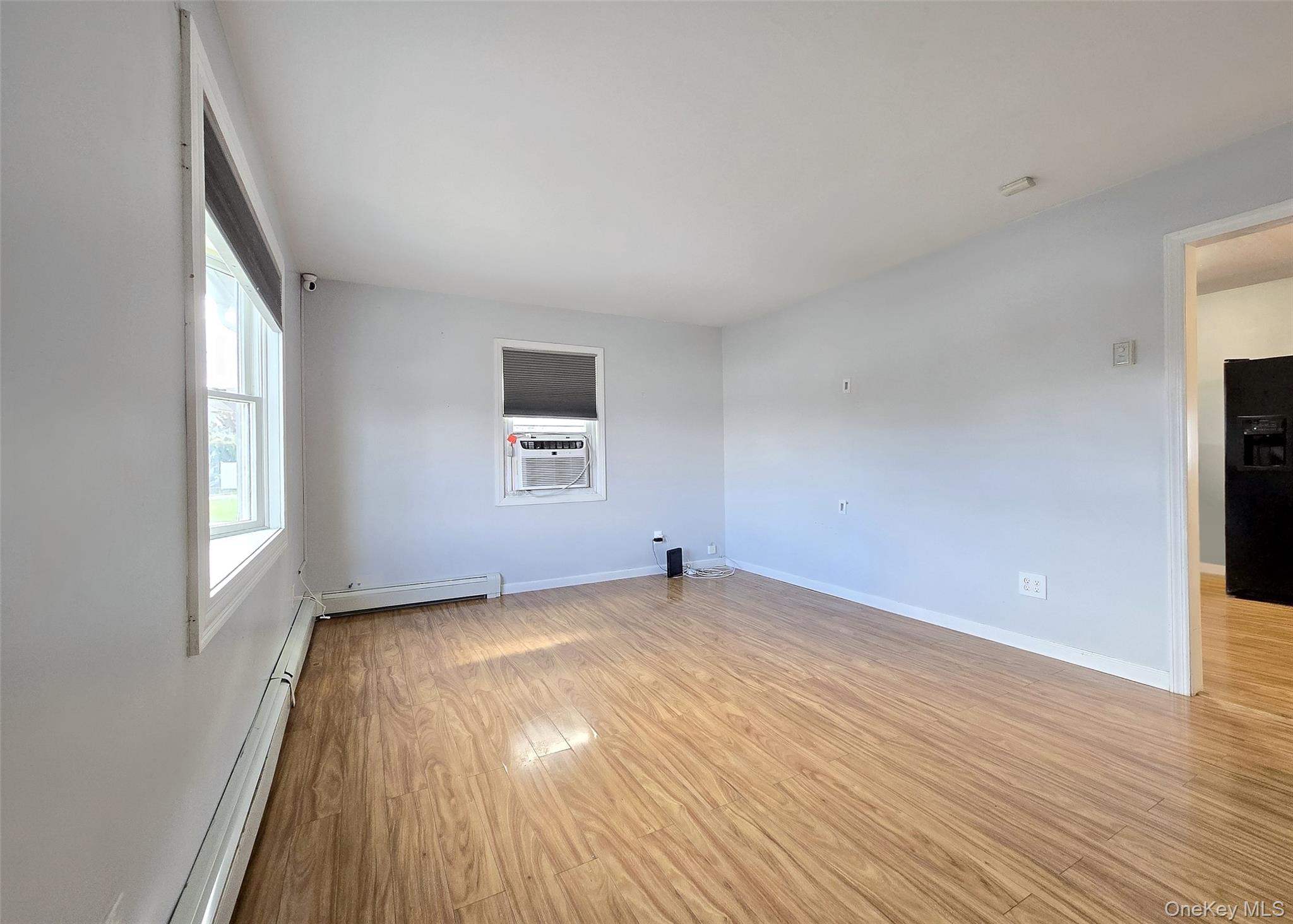 #15 photo, 765 Shore Walk, サフォーク郡 Lindenhurst , NY 11757