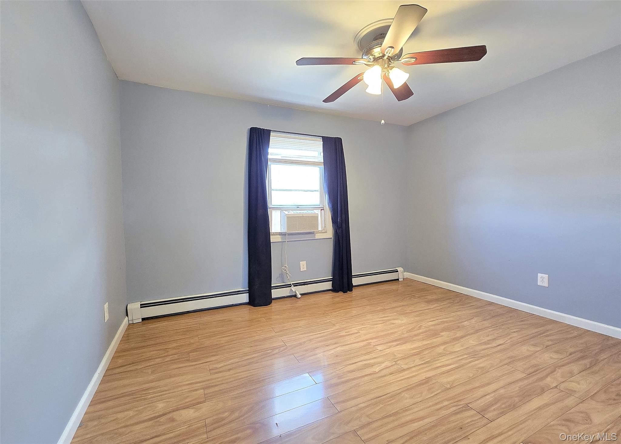 #7 photo, 765 Shore Walk, サフォーク郡 Lindenhurst , NY 11757