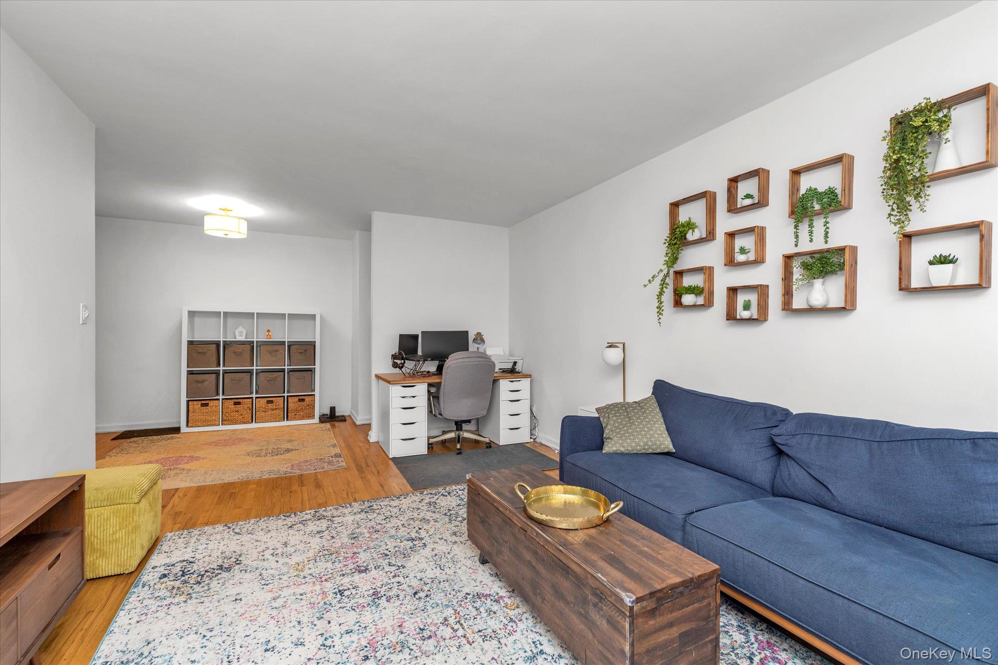 #7 photo, 320 Atlantic Avenue, नासाउ काउंटी East Rockaway , NY 11518