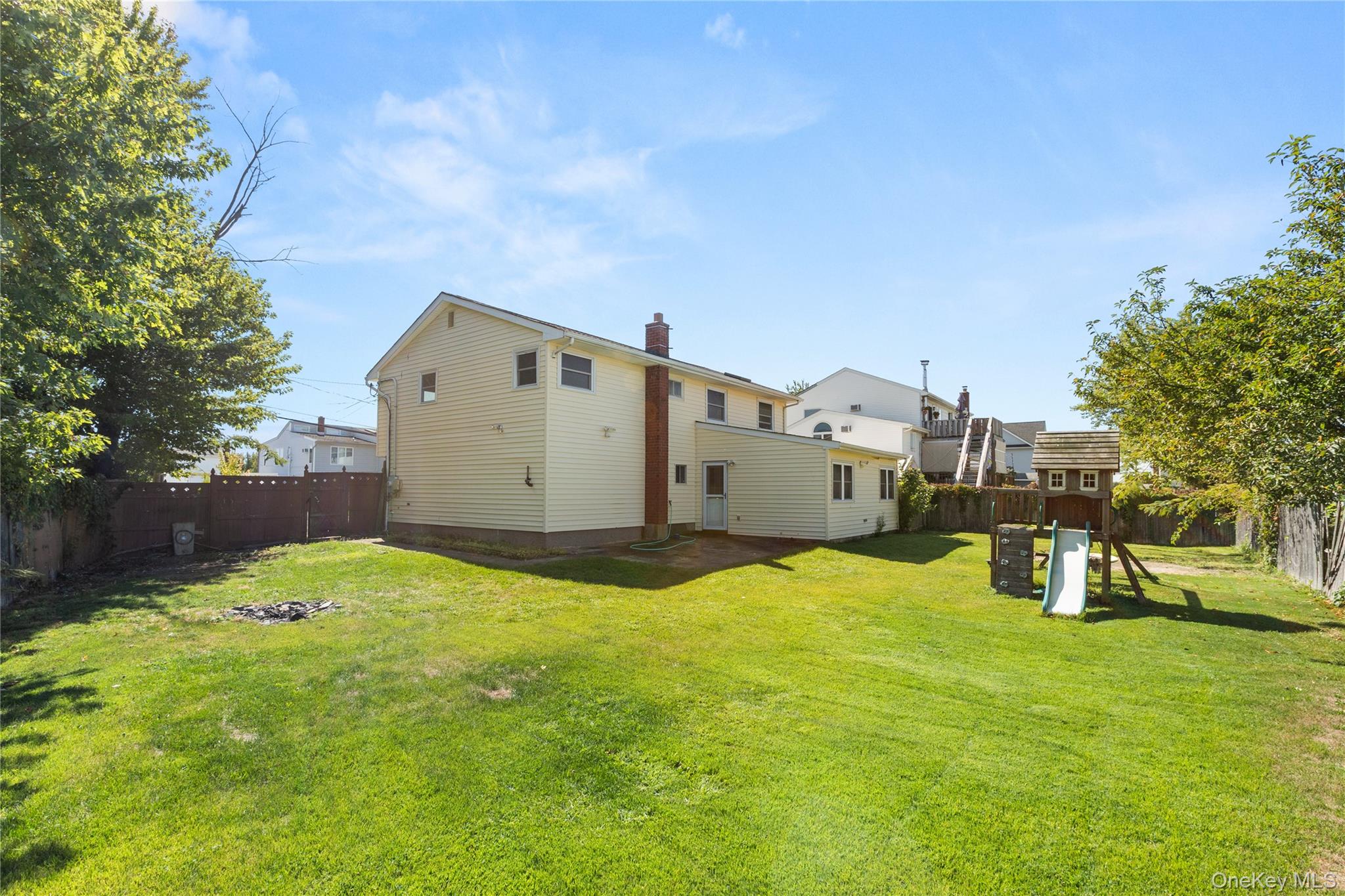 #20 photo, 10 Pine Place, サフォーク郡 Lindenhurst , NY 11757