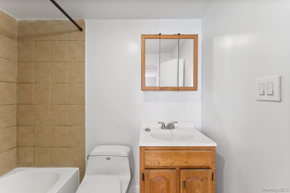 #19 photo, 376 Hunnewell Avenue, ナッソー郡 Elmont , NY 11003