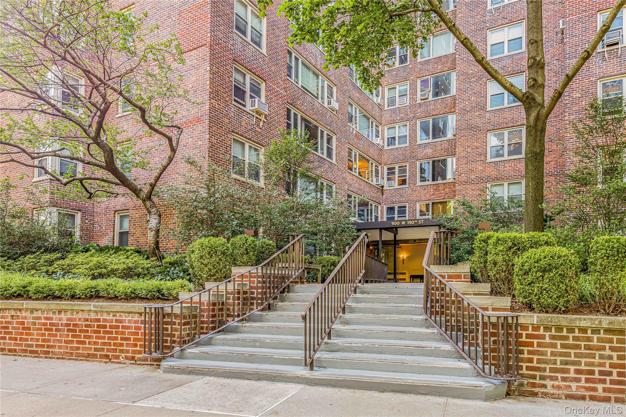 #1 photo, 900 W 190 Street, マンハッタン New York (Manhattan) , NY 10040