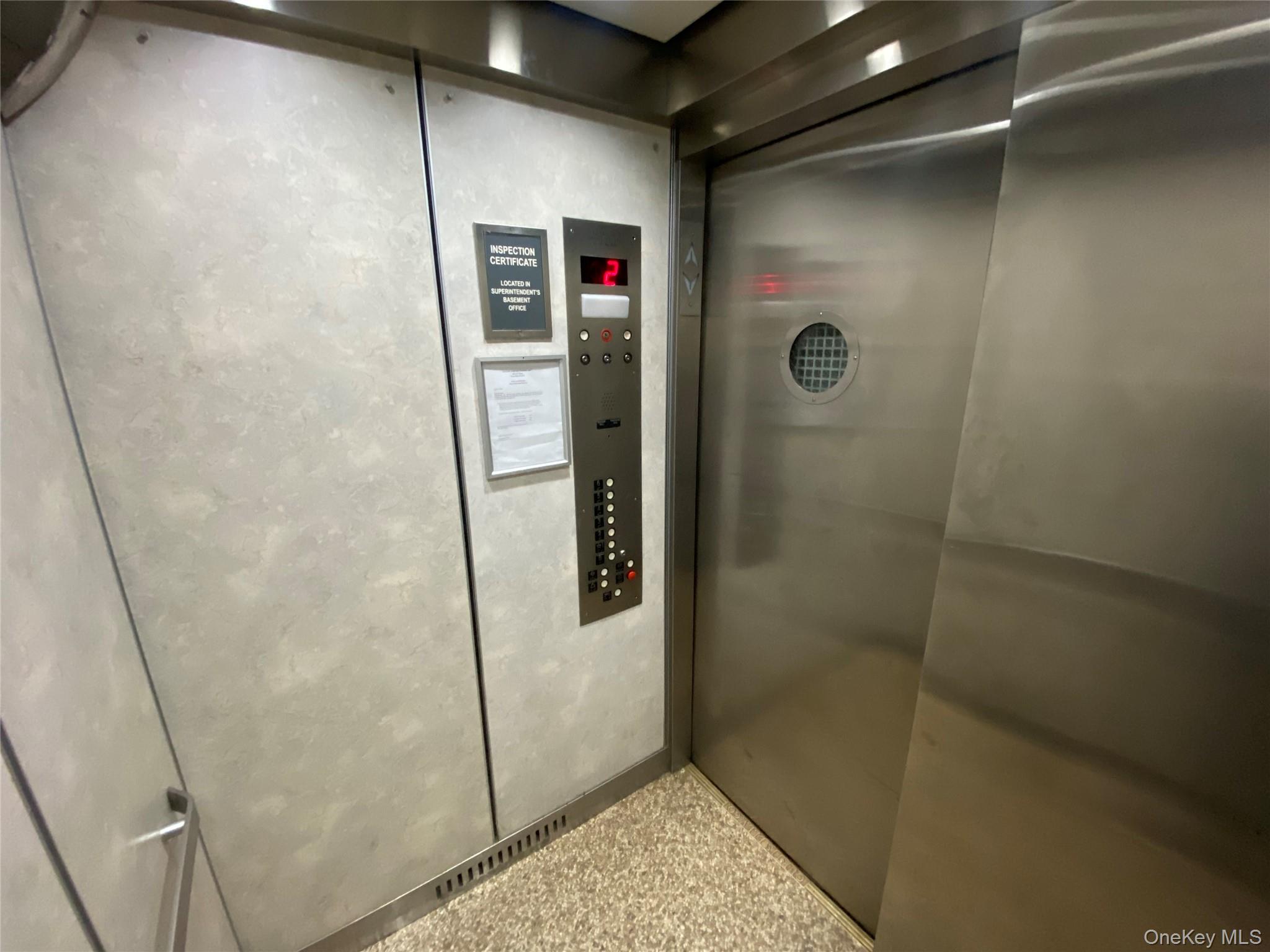 #9 photo, 100-11 67th Road, クイーンズ区 Forest Hills , NY 11375