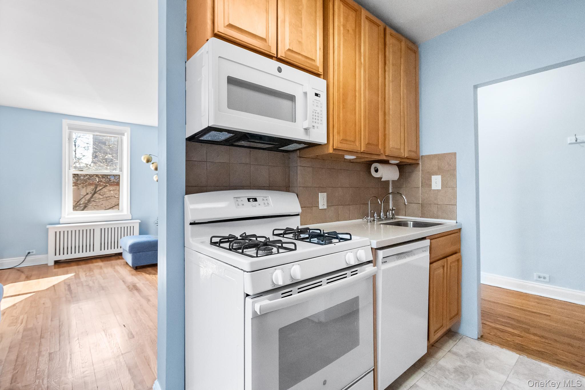 #4 photo, 4310 48th Avenue, Woodside , NY 11377