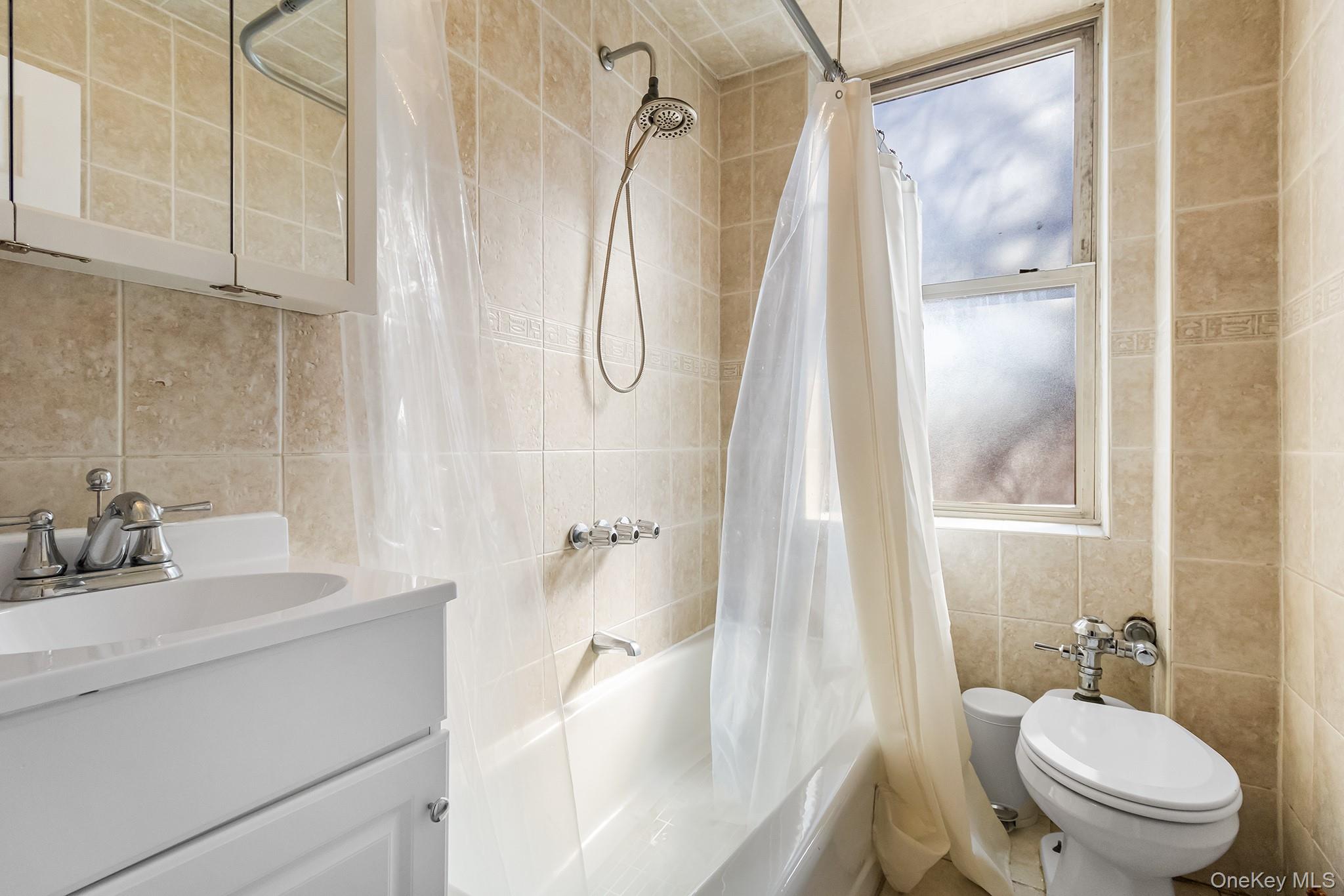 #7 photo, 4310 48th Avenue, Woodside , NY 11377