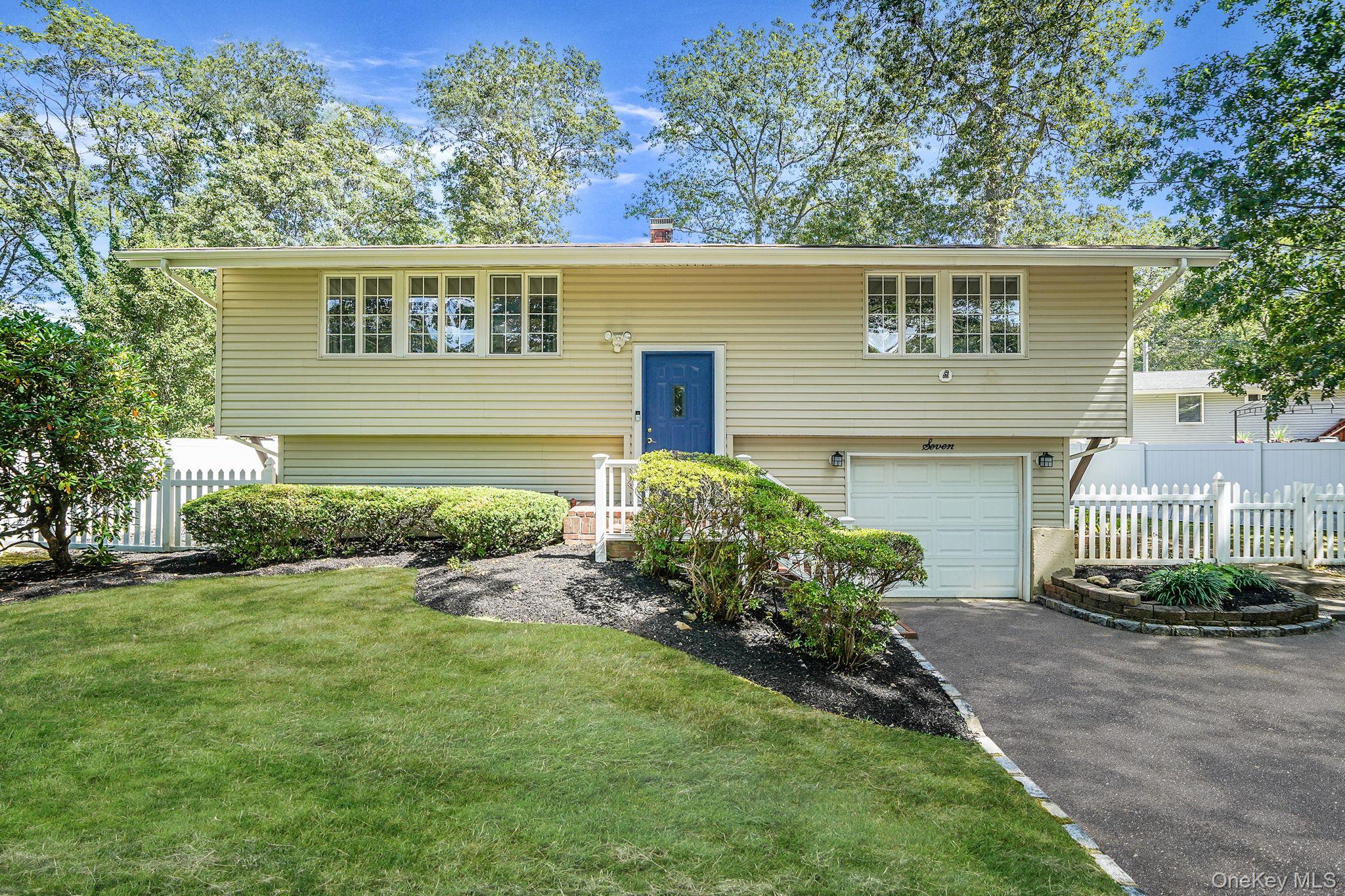 #1 photo, 7 Deepdale Drive, Commack , NY 11725